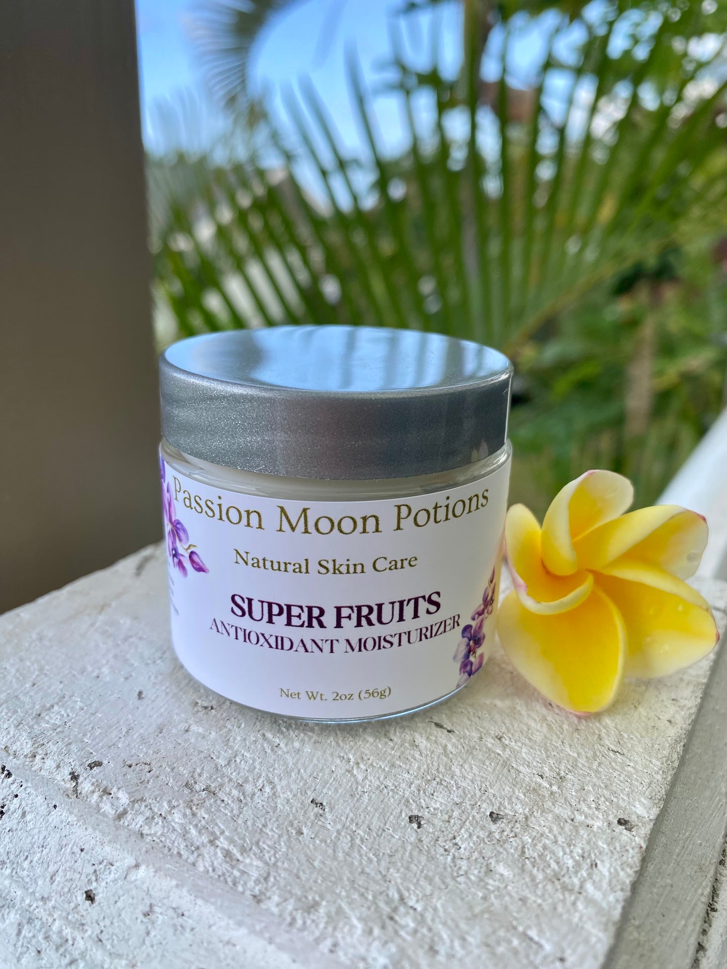 ✨ Superfruits Antioxidant Moisturizer Brighten. Hydrate. Defend. Naturally.