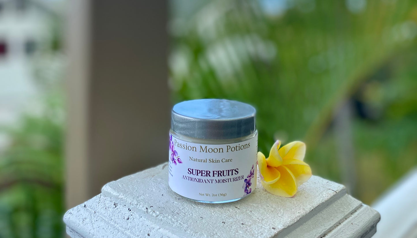 ✨ Superfruits Antioxidant Moisturizer Brighten. Hydrate. Defend. Naturally.